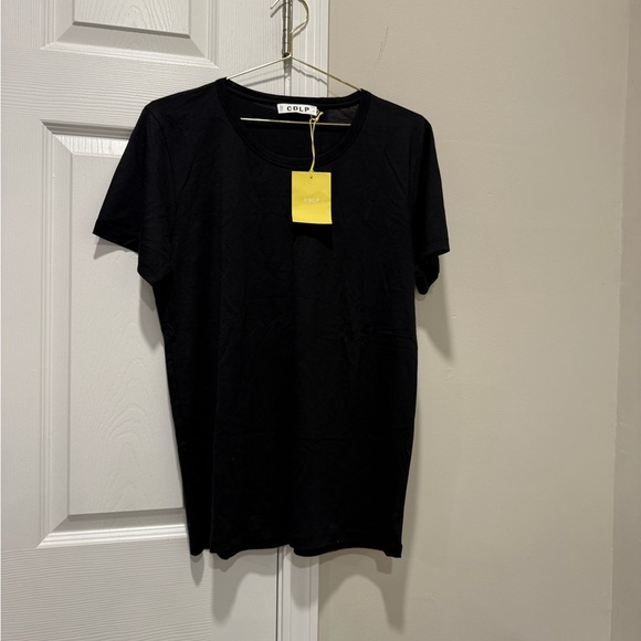 CDLP
Lightweight T-Shirt
Black SZ S
$88 - Picture 5 of 9